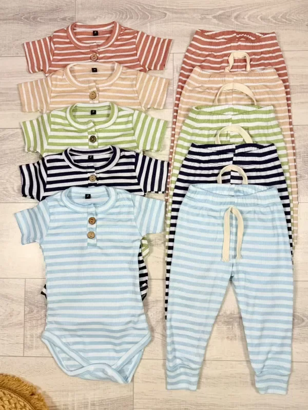 Producto - Conjunto Carlitos rayas - 0