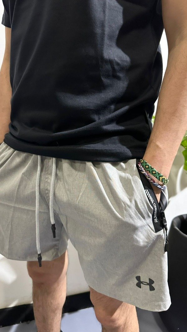 Producto - Short deportivo gris claro