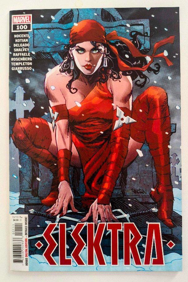 Producto - Elektra #100 (2022) - Número aniversario con enfrentamiento contra Typhoid Mary
