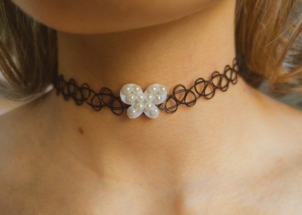 Producto - Choker de perlas mariposa
