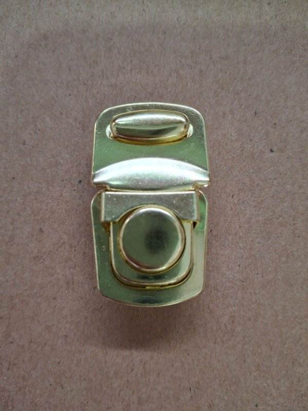 Producto - Broche cerradura Botón 4x3cm DORADO