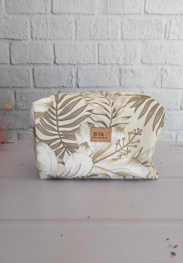 Producto - Neceser Flores Beige
