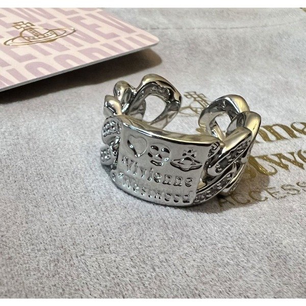 Producto - Anillo Vivienne Westwood Skull