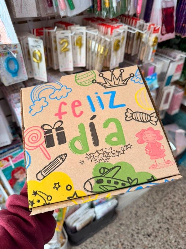 Producto - Caja "feliz dia" infantil 20x19x10