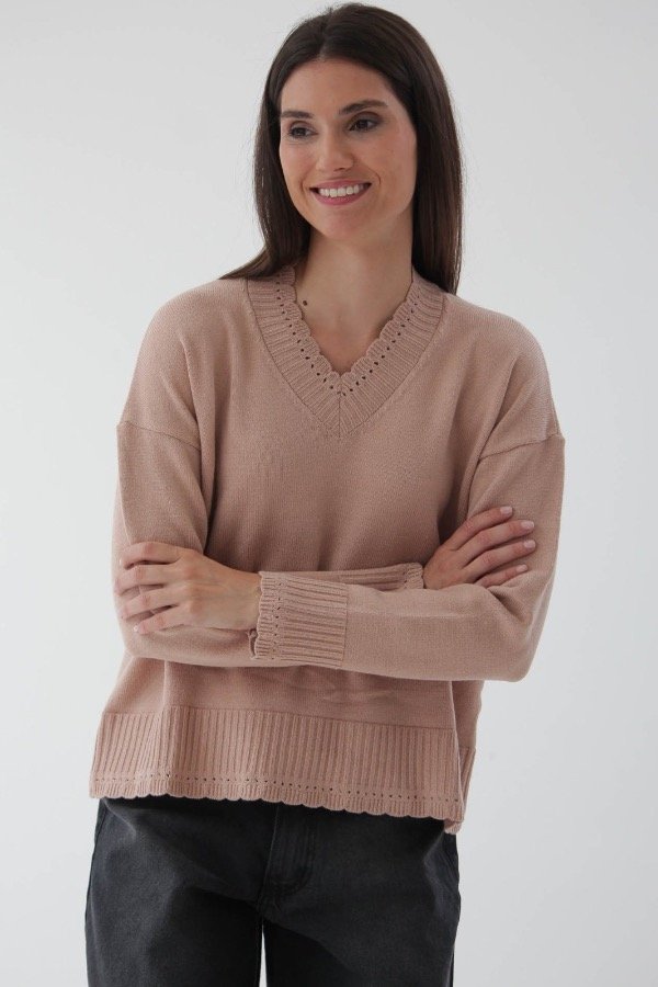 Producto - Sweater básico cuello calado Crudo, Camel, Negro