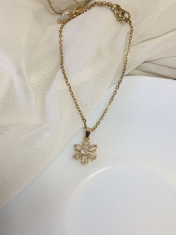 Producto - Cadena Flor Micropave Cubic Cristal Acero Dorado