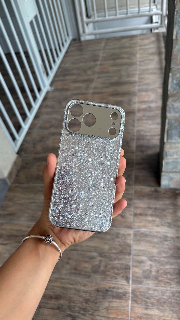 Producto - Funda Brillos + Cubre Camara (IPhone 17 Pro Max)