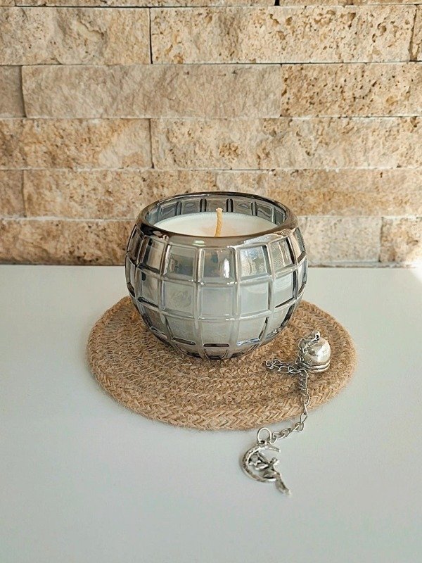 Producto - Vela de Soja en Portavelas cuadrados gris fume