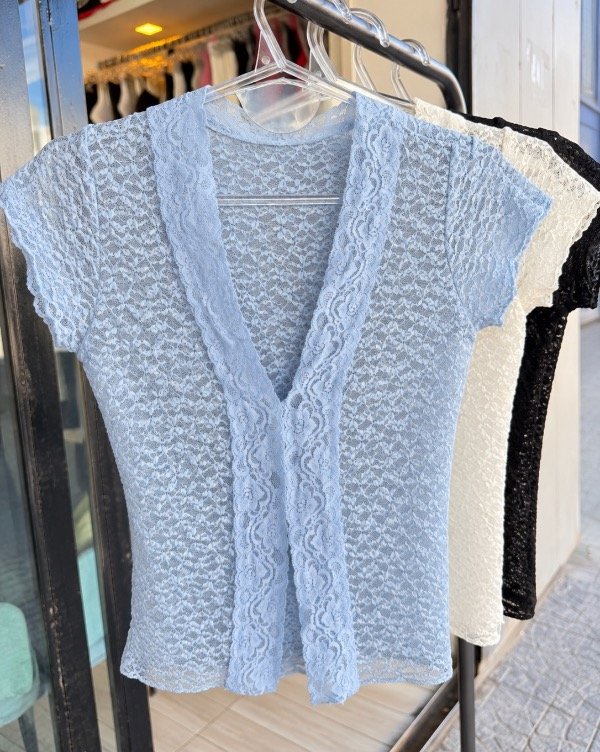 Producto - Blusa encaje /negro/celeste/blanco - 1