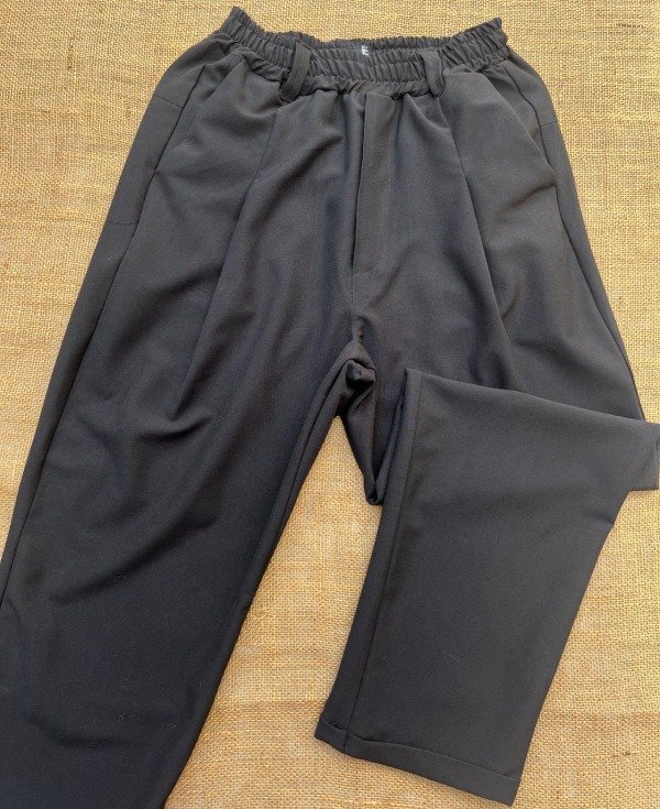 Producto - Pantalón sastrero pinzado