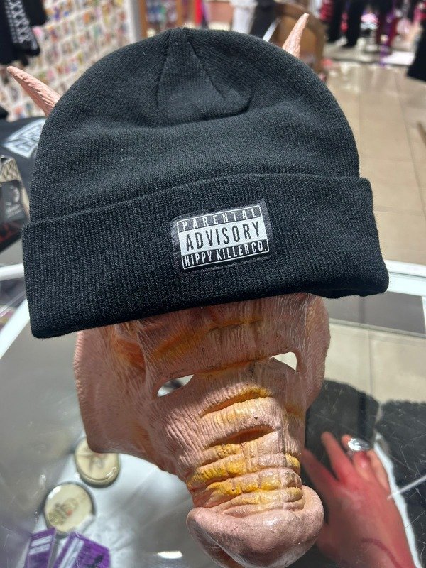 Producto - gorro de lana parental advisory