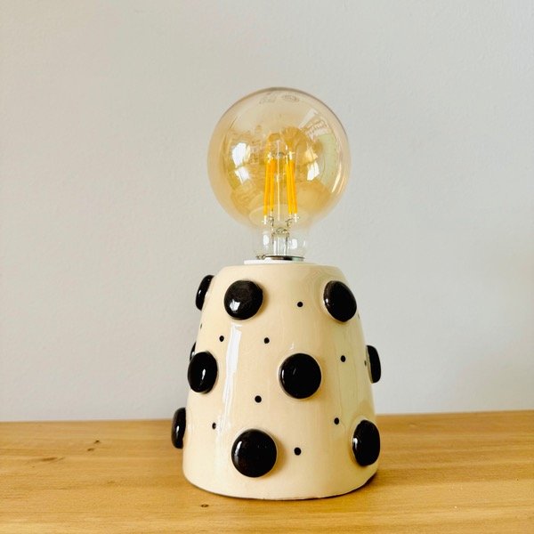 Producto - Velador Lunares negros