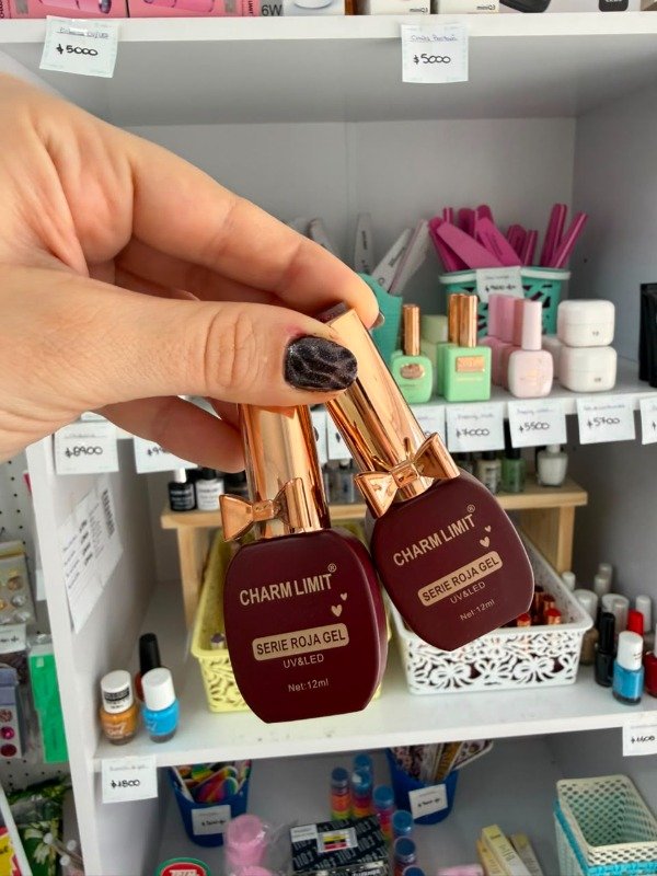 Producto - Esmalte semipermanente Charm Limit Serie Roja Gel
