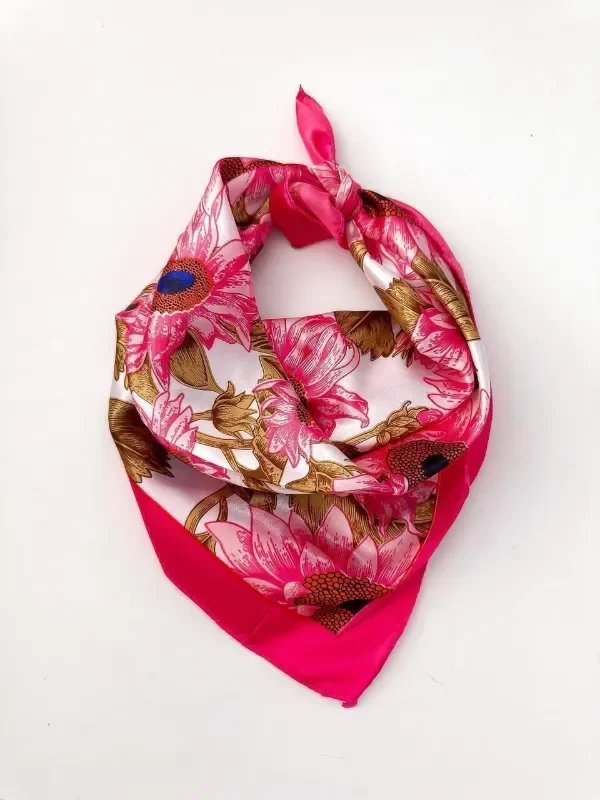 Producto - Pañuelo rosa 45x 47 cm