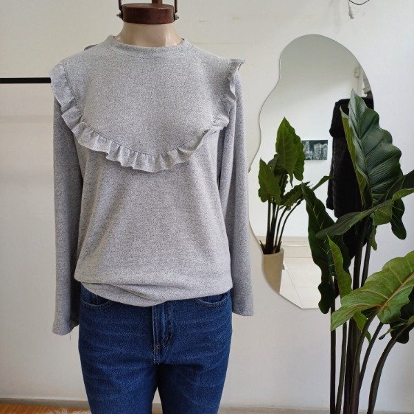 Producto - 26 - SWEATER VOLADO ADELANTE
