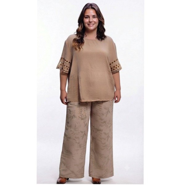 Producto - Conjunto de Palazzo Crepe Estampado y Blusa. Talle 52/54
