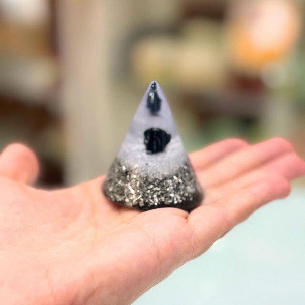 Producto - Orgón piramide conica chica