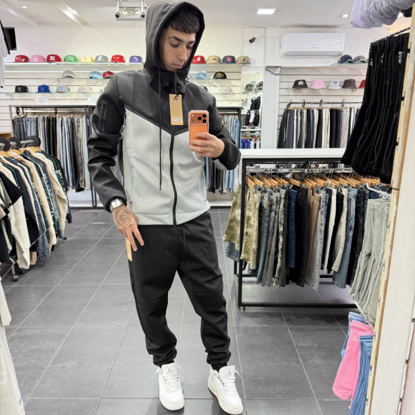 Producto - Conjunto Tech Combi Negro/Melange