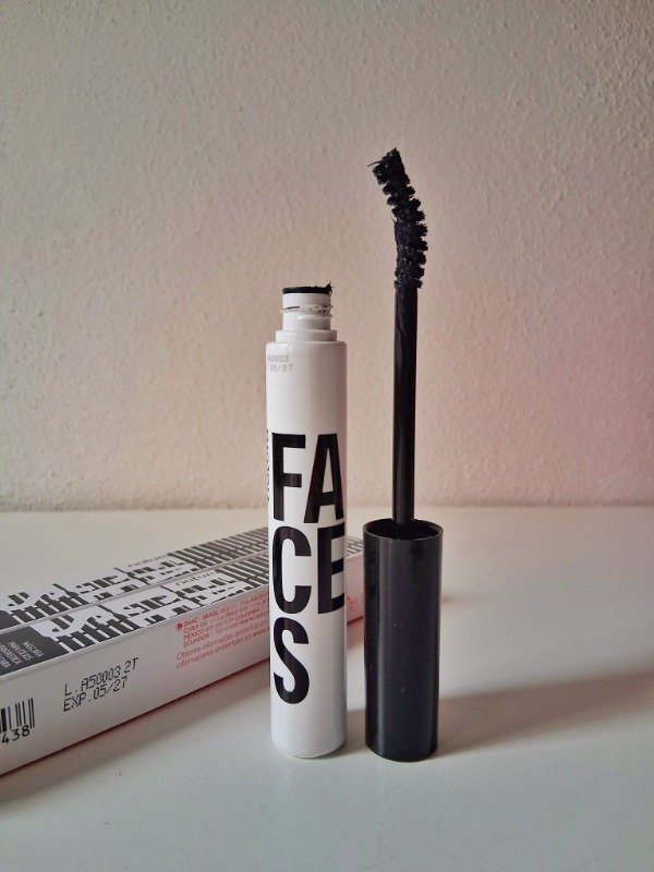 Producto - Mascara Pestañas mega fantástica faces súper curvatura e hidratación Natura