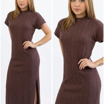 Producto - VESTIDO LARGO DE LANILLA CON TAJO EN PIERNA D