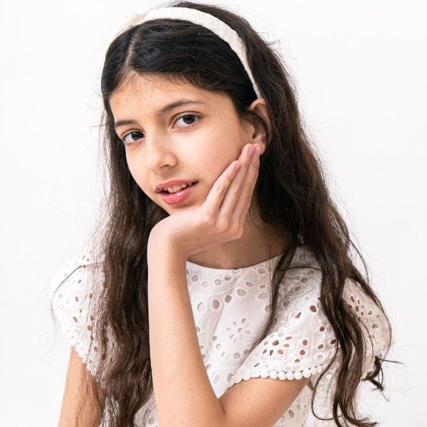 Producto - Vincha de puntilla blanca