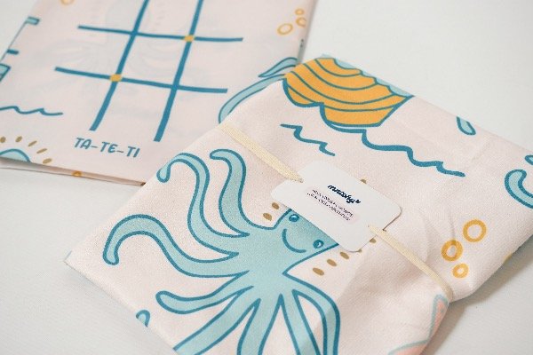 Producto - Toallón playero y Totebag Pulpo primavera - verano 2026