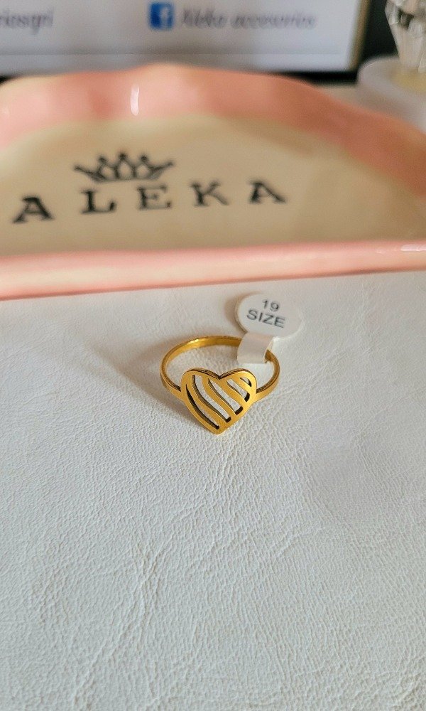 Producto - Anillo corazón Ondas (talle19)de acero dorado - 2