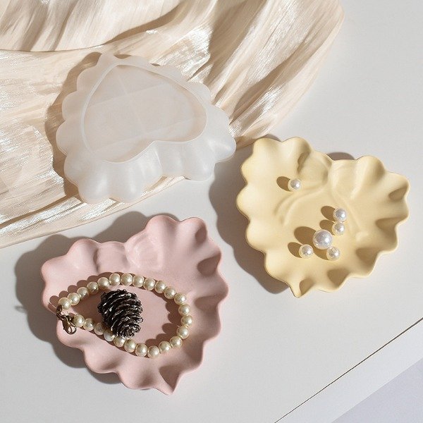 Producto - Molde silicona bandeja corazon ondulado con moño