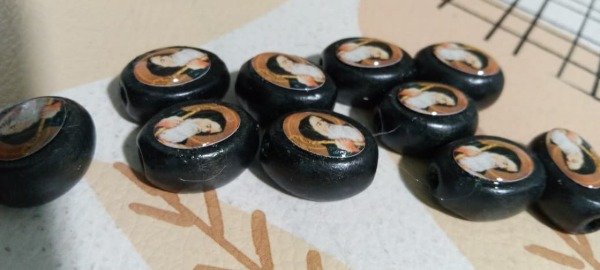 Producto - Centro de rosario madera oscuro