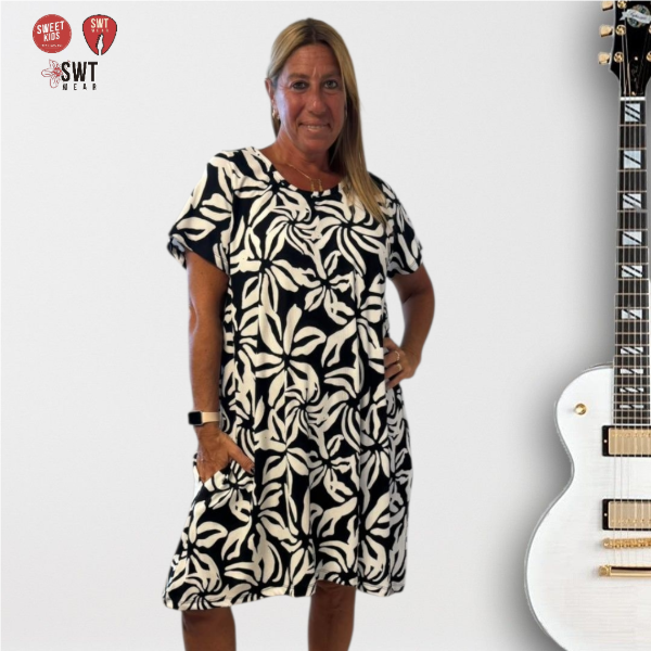 Producto - Vestido Morley CON MANGAS FLORES CORTO con Bolsillos