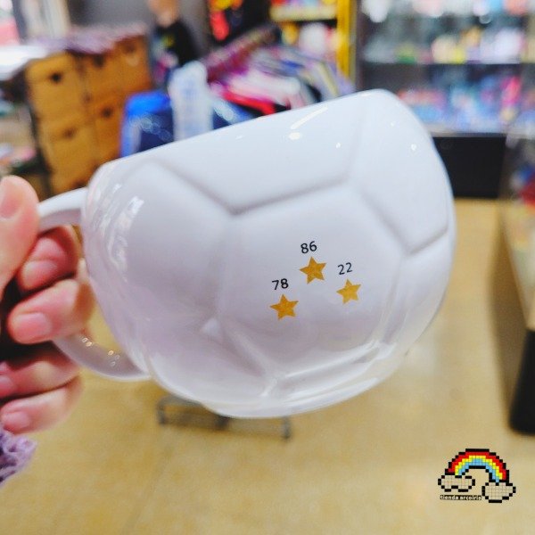 Producto - TAZA DE CERAMICA CON FORMA PELOTA DE FULTBOL 3 MINI ESTRELLAS MUNDIAL