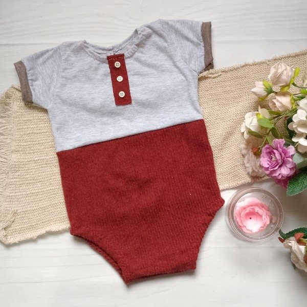 Producto - Body gris/bordo 6-11 m