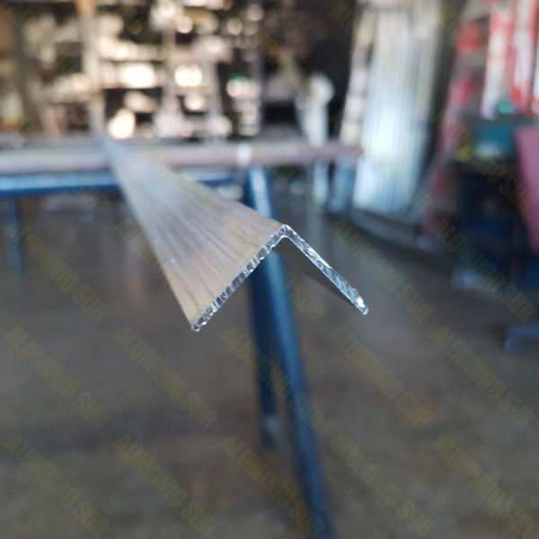 Producto - Ángulo 25 x 1,5mm Con Relieve - 2