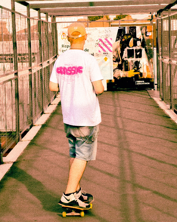 Producto - BACK TO CLASSIC T-SHIRT
