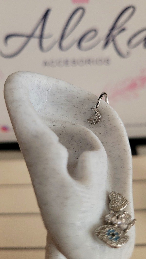 Producto - Aro cuff luna con strass de acero quirúrgico