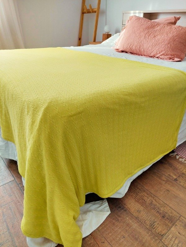 Producto - Manta pie de cama Trama