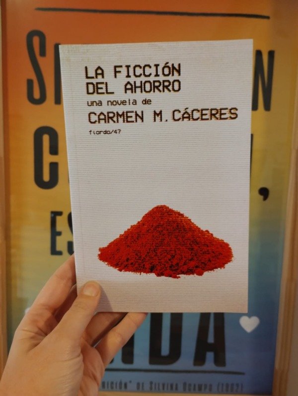 Producto - La ficción del ahorro de Carmen M. Cáceres