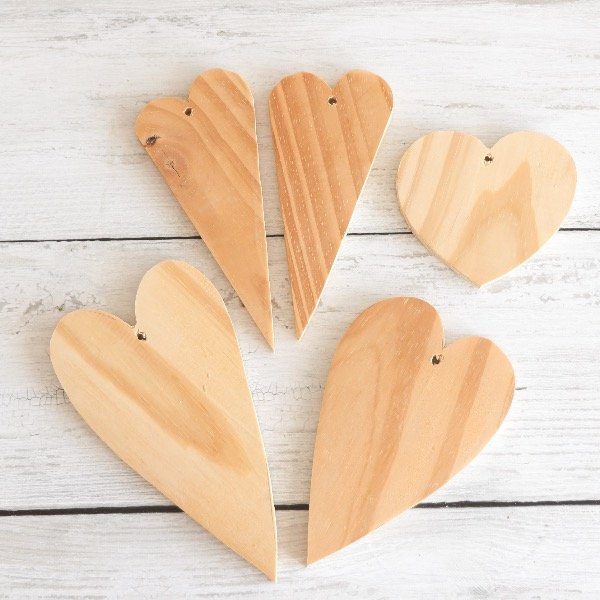 Producto - CORAZONES DE PINO SURTIDOS