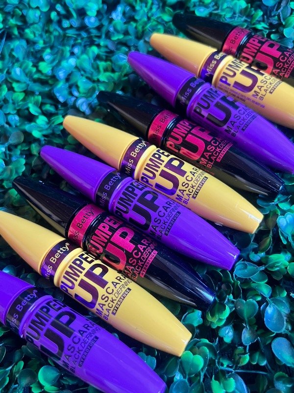 Producto - Máscara de pestañas pumped up black defining Miss Betty
