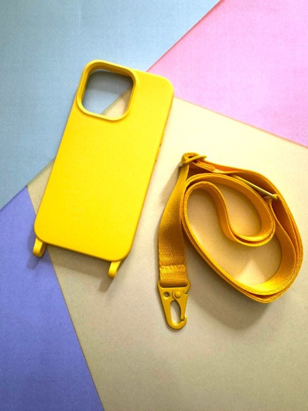 Producto - Funda silicone case con correa IPhone 13 Pro amarilla