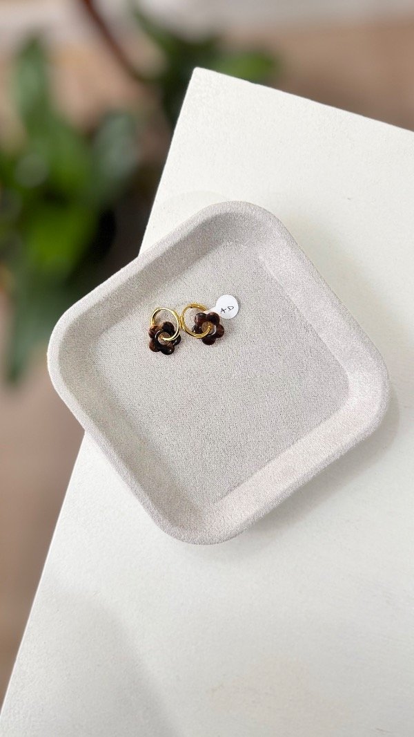 Producto - Aros mini flor carey/print