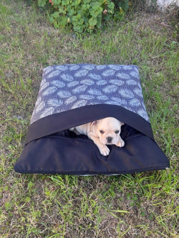 Producto - Bolsa de dormir con colchon Tela Hojas Negras - 0