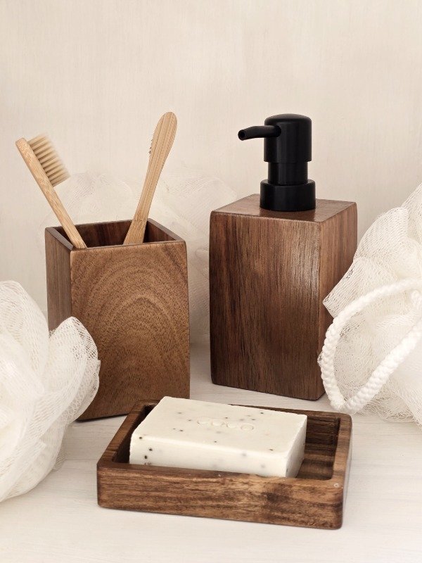 Producto - Set de baño madera acacia