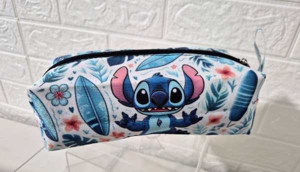 Producto - Cartuchera Stitch Caribeño 20 cm x 7 cm x 8 cm de cordura