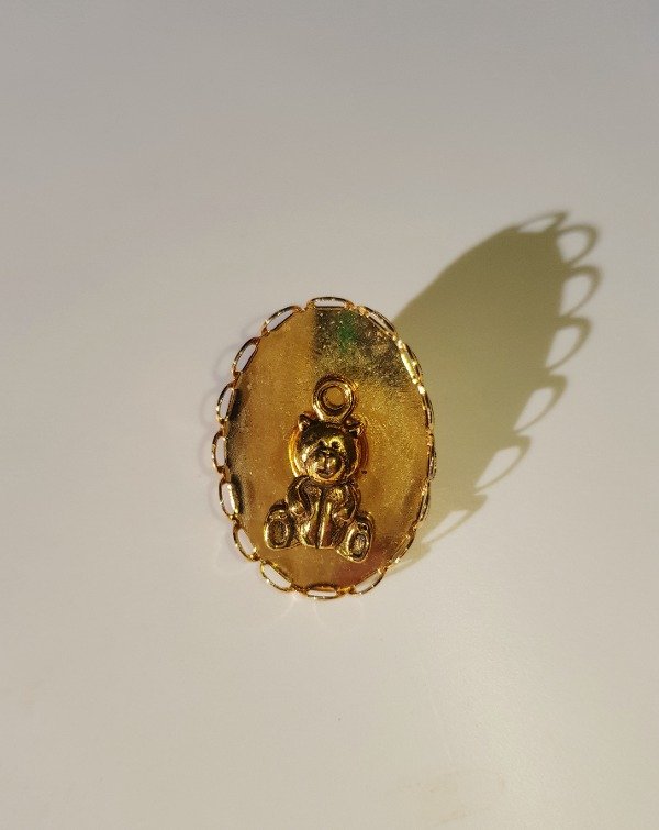 Producto - pin osito dorado