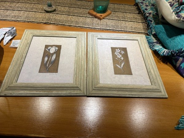 Producto - PAR CUADROS MARCO DE MADERA Y VIDRIO 40x47. PRECIO POR AMBOS #11589