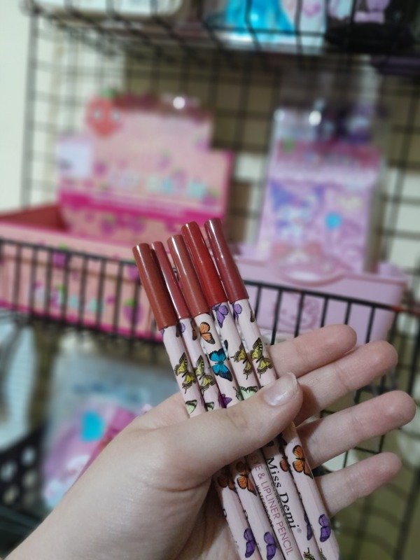 Producto - delineadores de labios