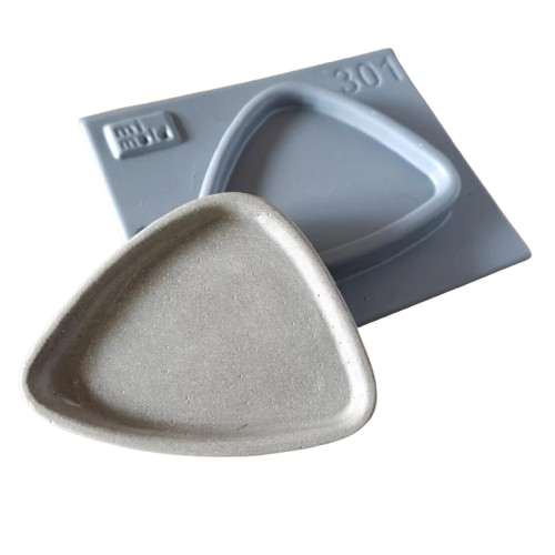 Producto - MOLDE BASE TRIANGULAR DE 125X96  MM PLAST