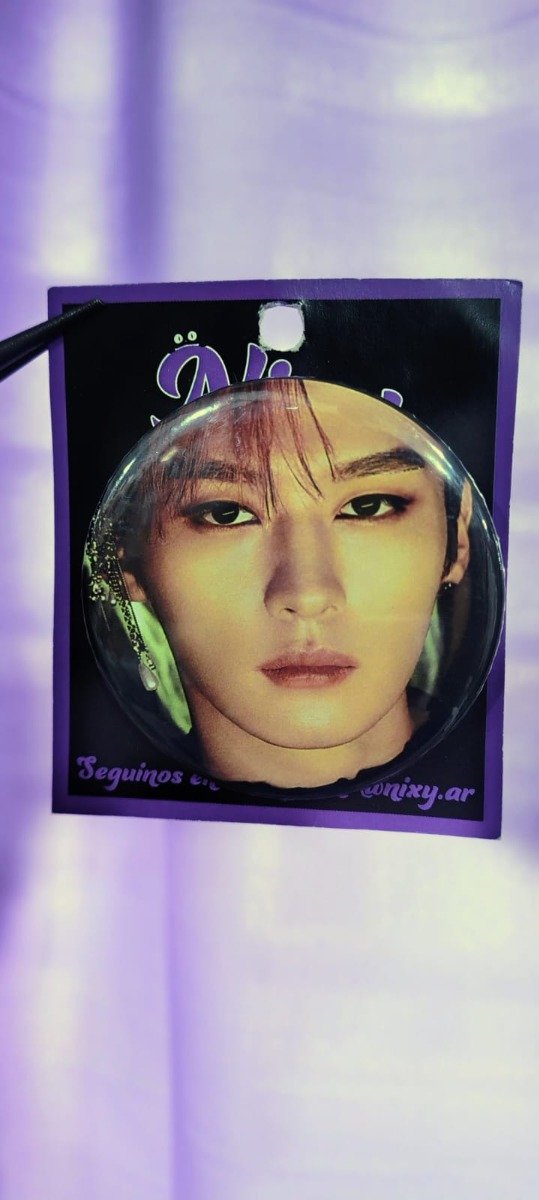 Producto - Pin Lee Know Stray Kids