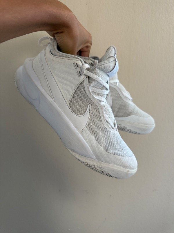 Producto - Zapatillas NIKE HUSTLE D10 talle 37.5 cpm59